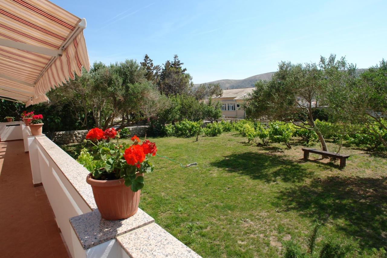 Apartments And Rooms With Parking Space Pag - 13060 Pag Town Bagian luar foto