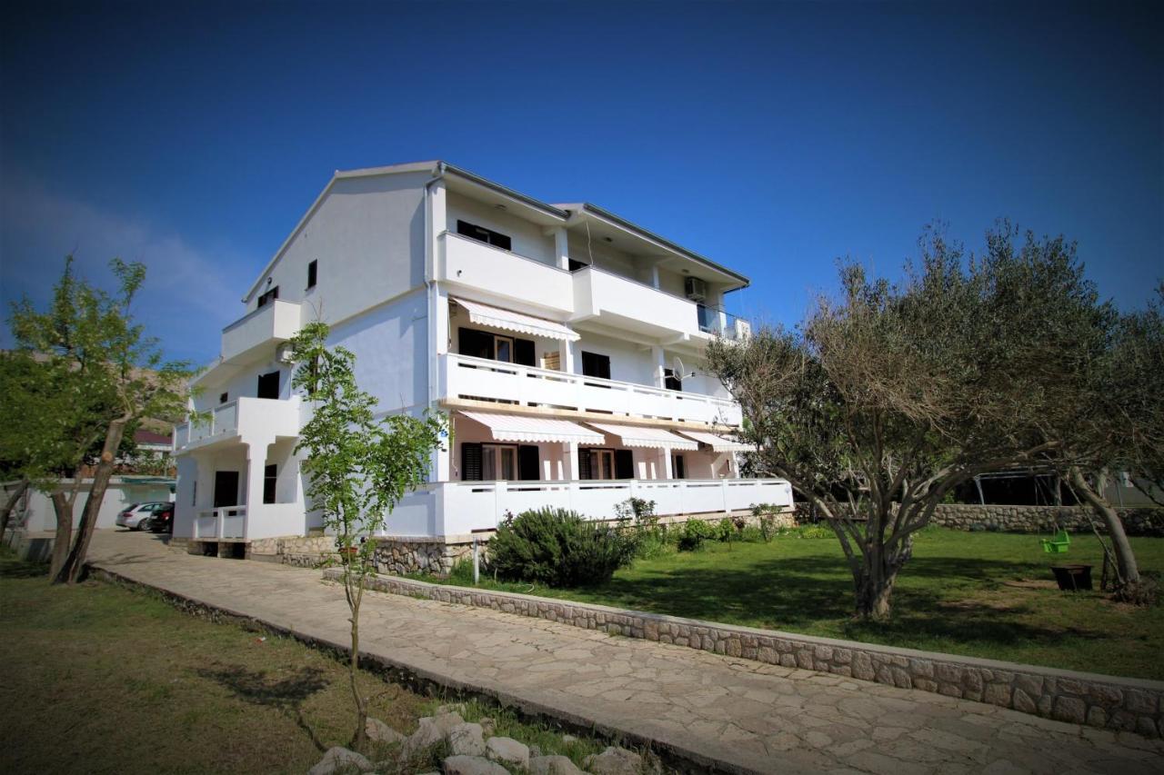 Apartments And Rooms With Parking Space Pag - 13060 Pag Town Bagian luar foto